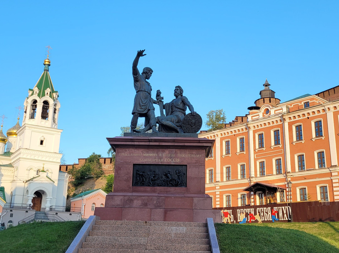 Monument to Minin and Pozharsky景点图片