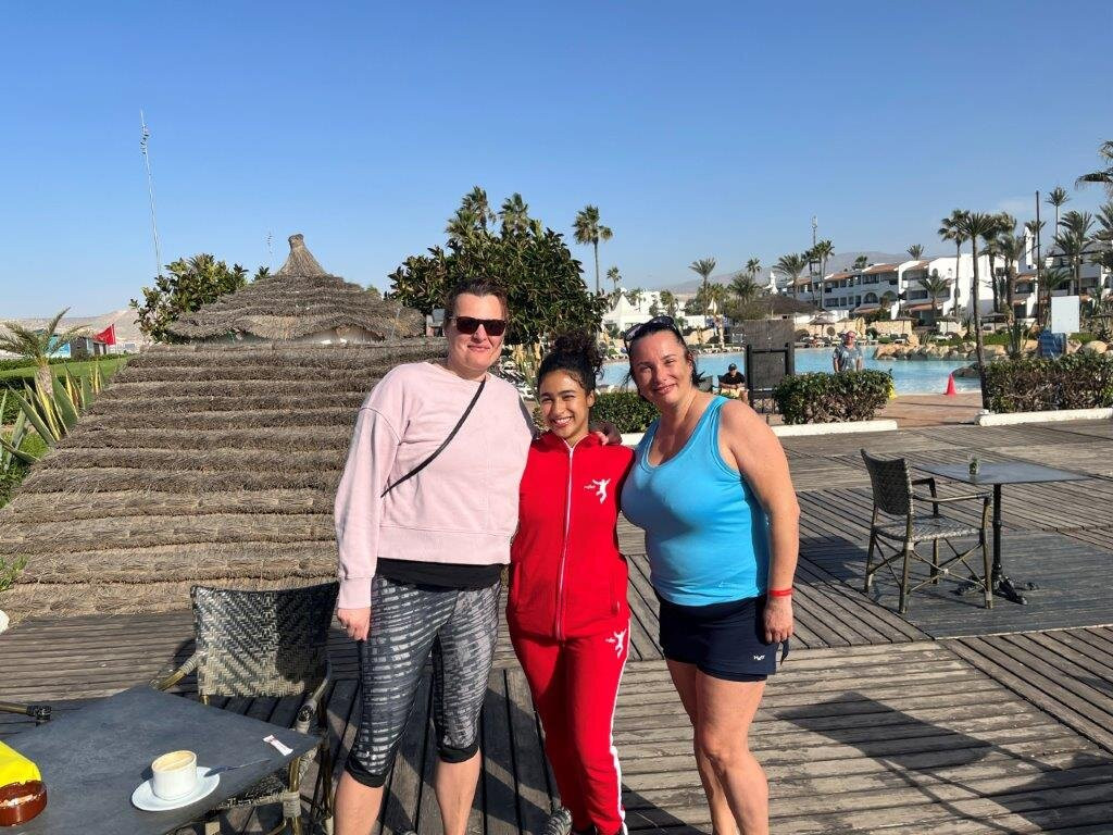 堤基达杜纳斯悦宜湾酒店主图