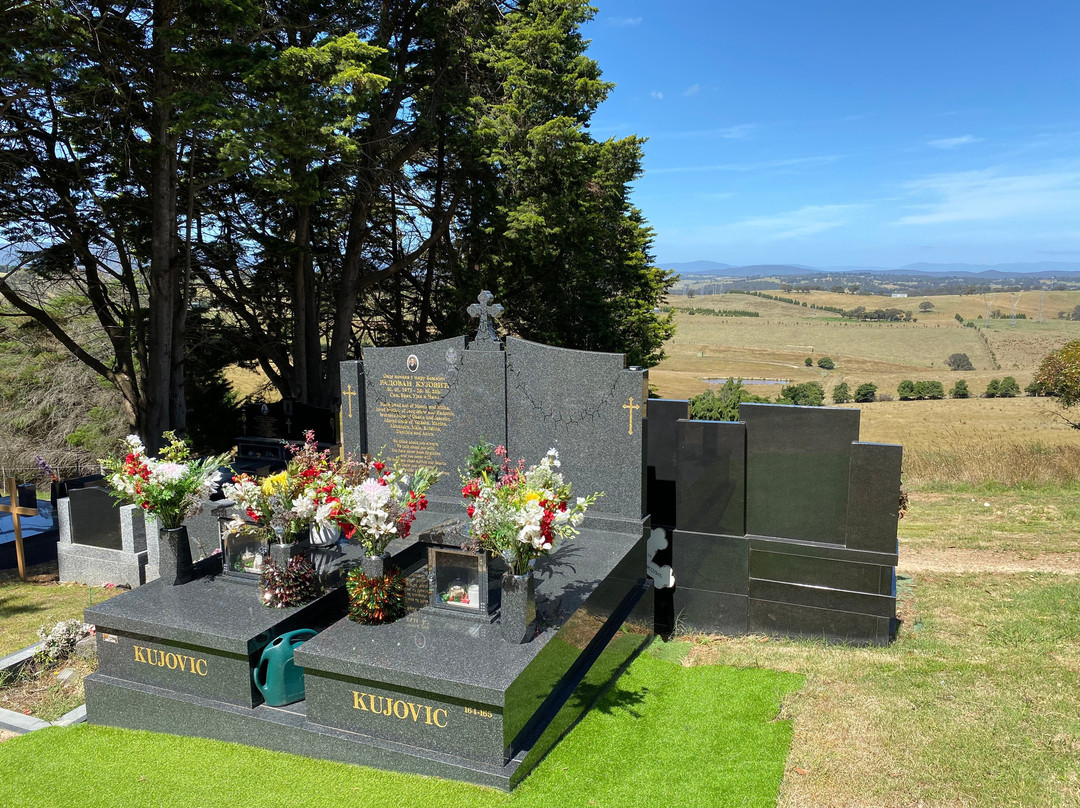 Arthur's  Creek  cemetery-Arthurs Creek必去景点