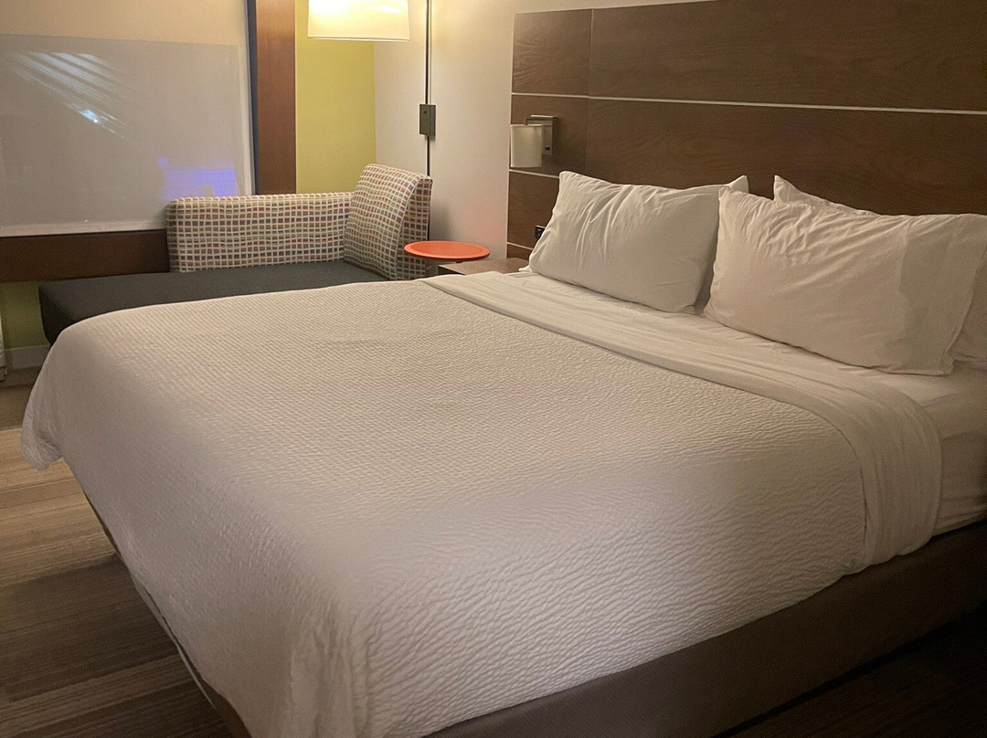 Holiday Inn Express & Suites South Hill By IHG主图