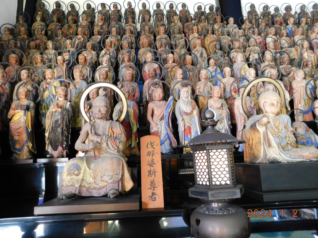 Nakayama-dera Temple Gohyakurakando-宝冢市必去景点
