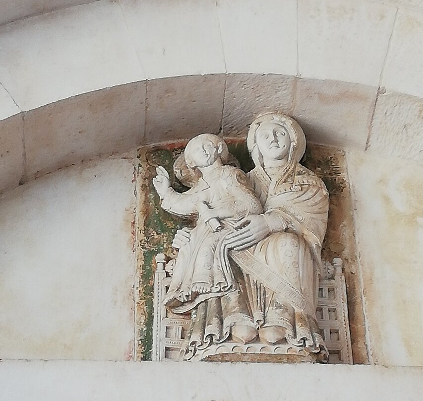 Abbey of San Clemente in Casauria景点图片