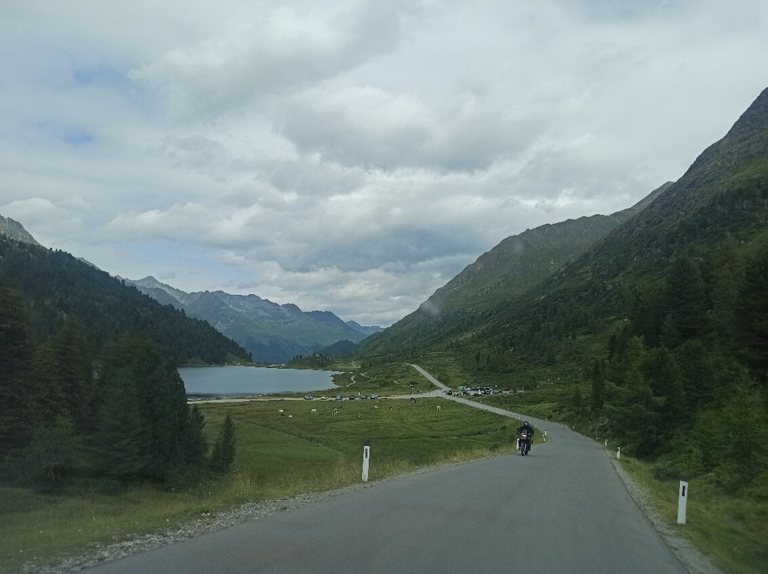Lago Obersee景点图片