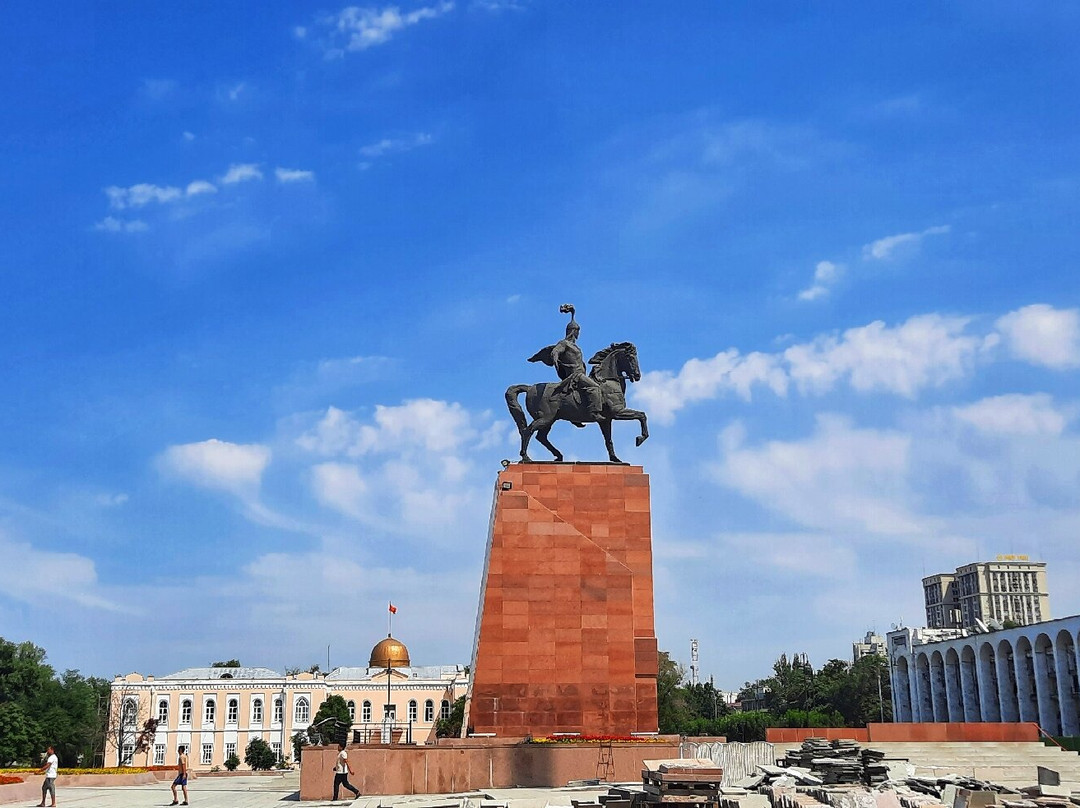 Monument to Manas the Great-比斯凯克必去景点