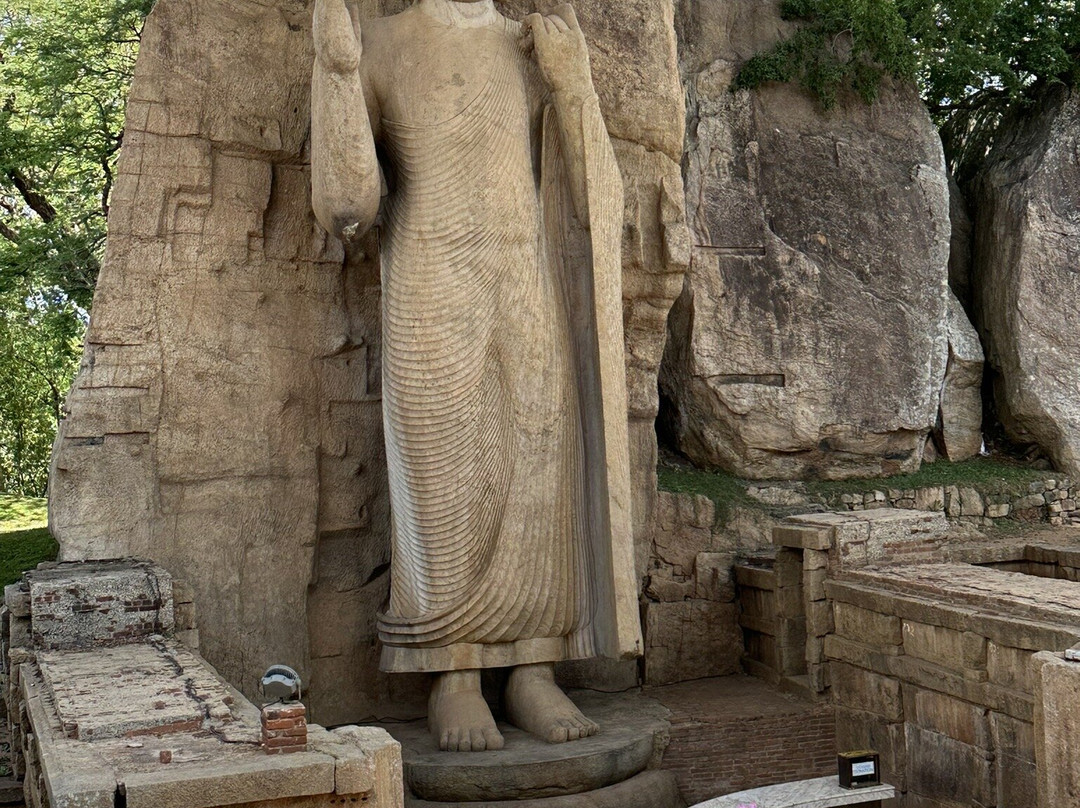 Avukana Buddha Statue-Kekirawa必去景点