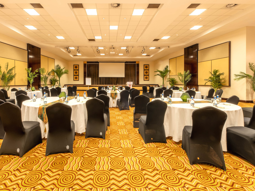 基加利塞雷娜酒店主图