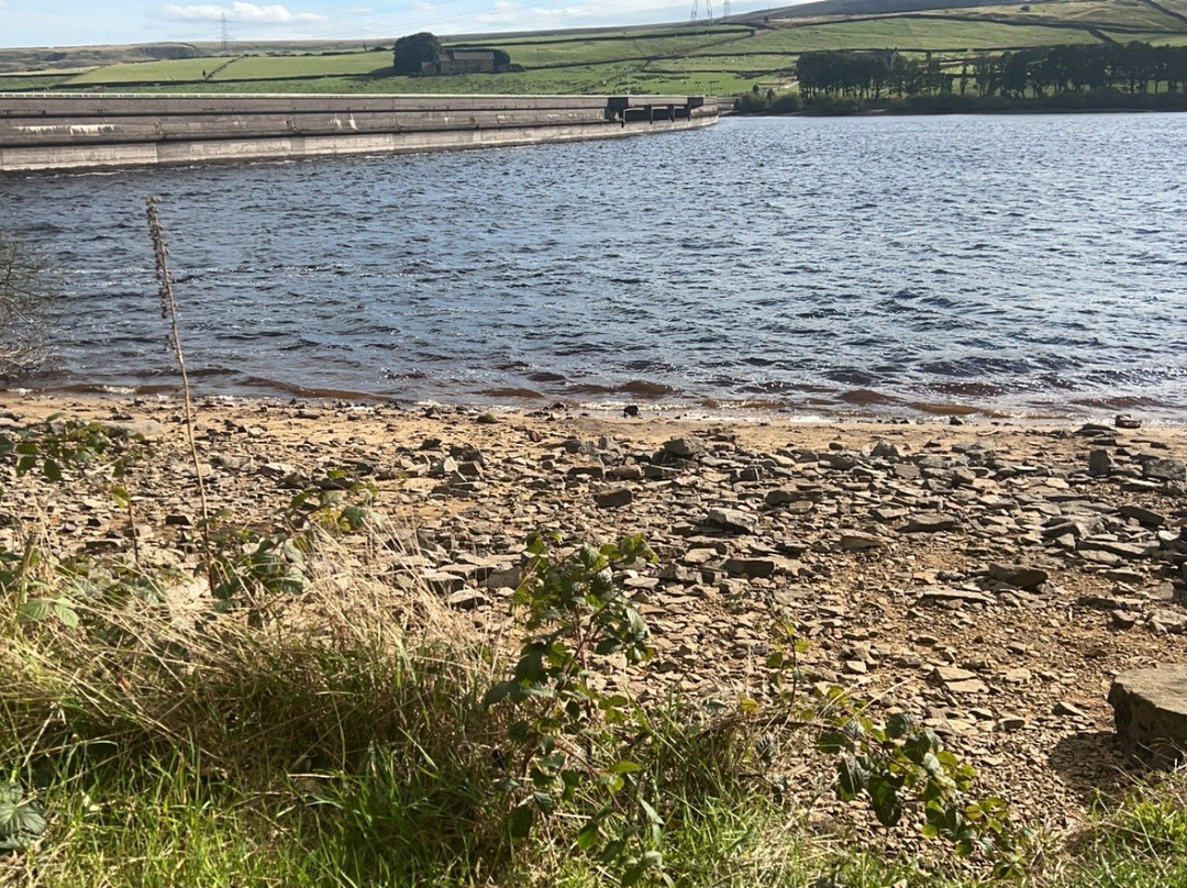 Ryburn Reservoir景点图片