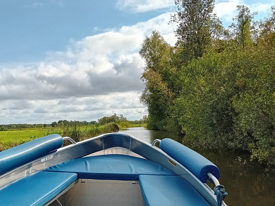 M.S. van den Heuvel Botenverhuur-羊角村必去景点