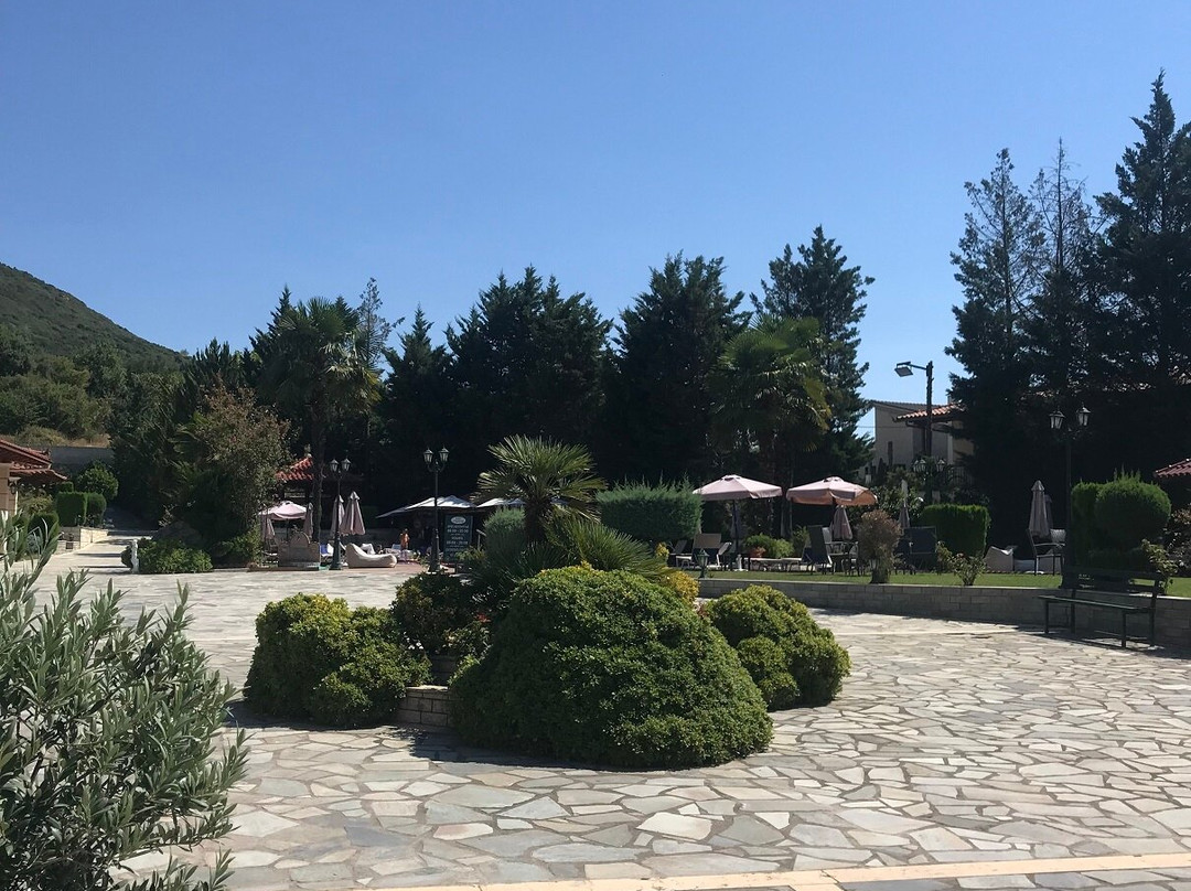 法米斯伊甸园酒店主图