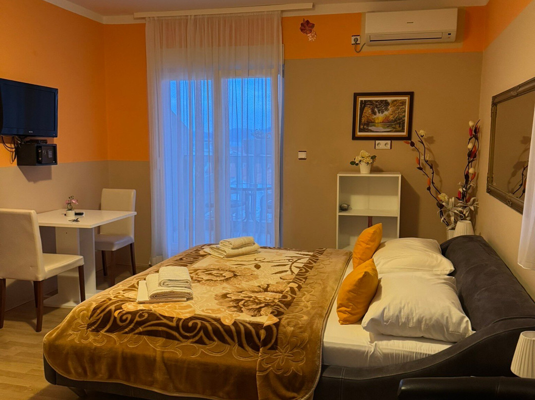 瓦伦缇纳别墅酒店主图