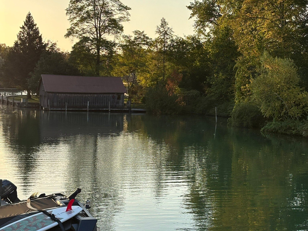 The Riverside Inn主图