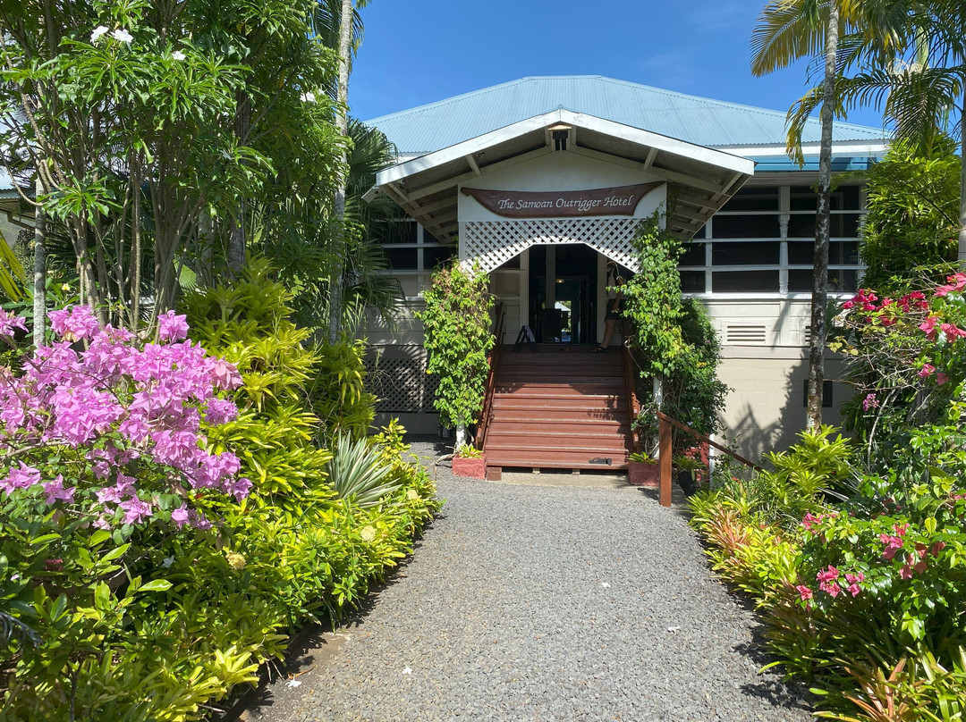 The Samoan Outrigger Hotel主图