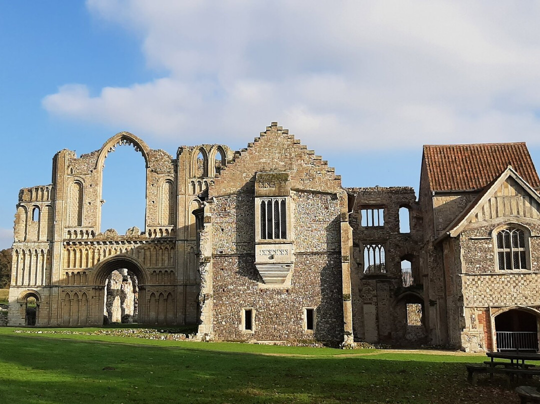 Castle Acre Priory景点图片