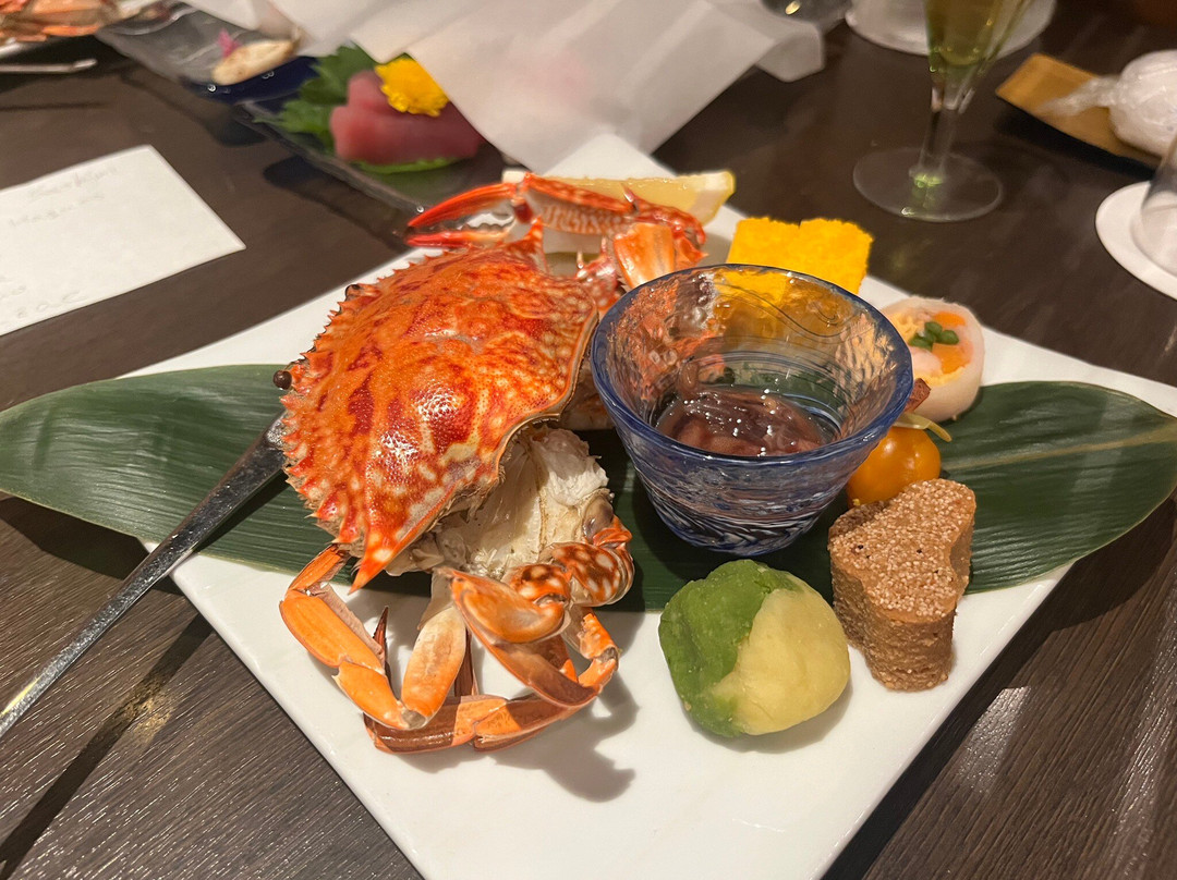 夫妇岩前 大石屋主图