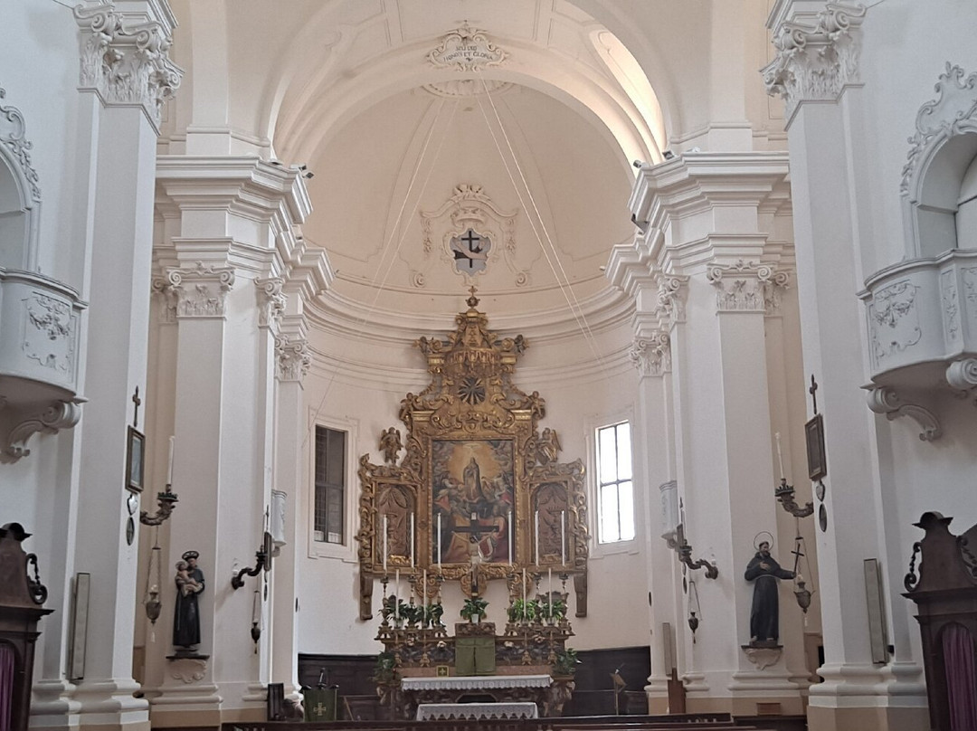 Chiesa di San Francesco-Urbania必去景点