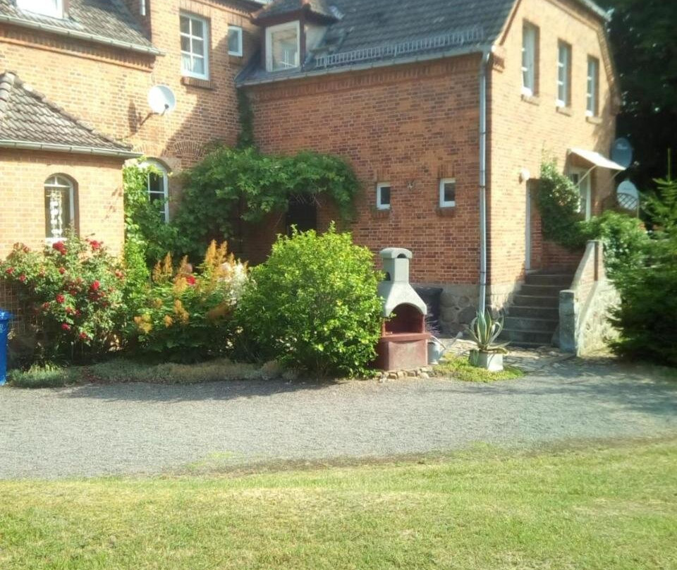 Gutshaus Dämelow Tussen Schwerin en Wismar