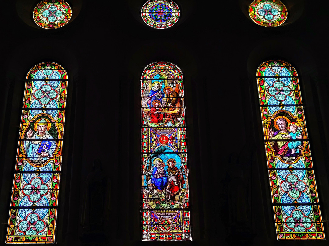 Eglise Saint-Hilaire景点图片