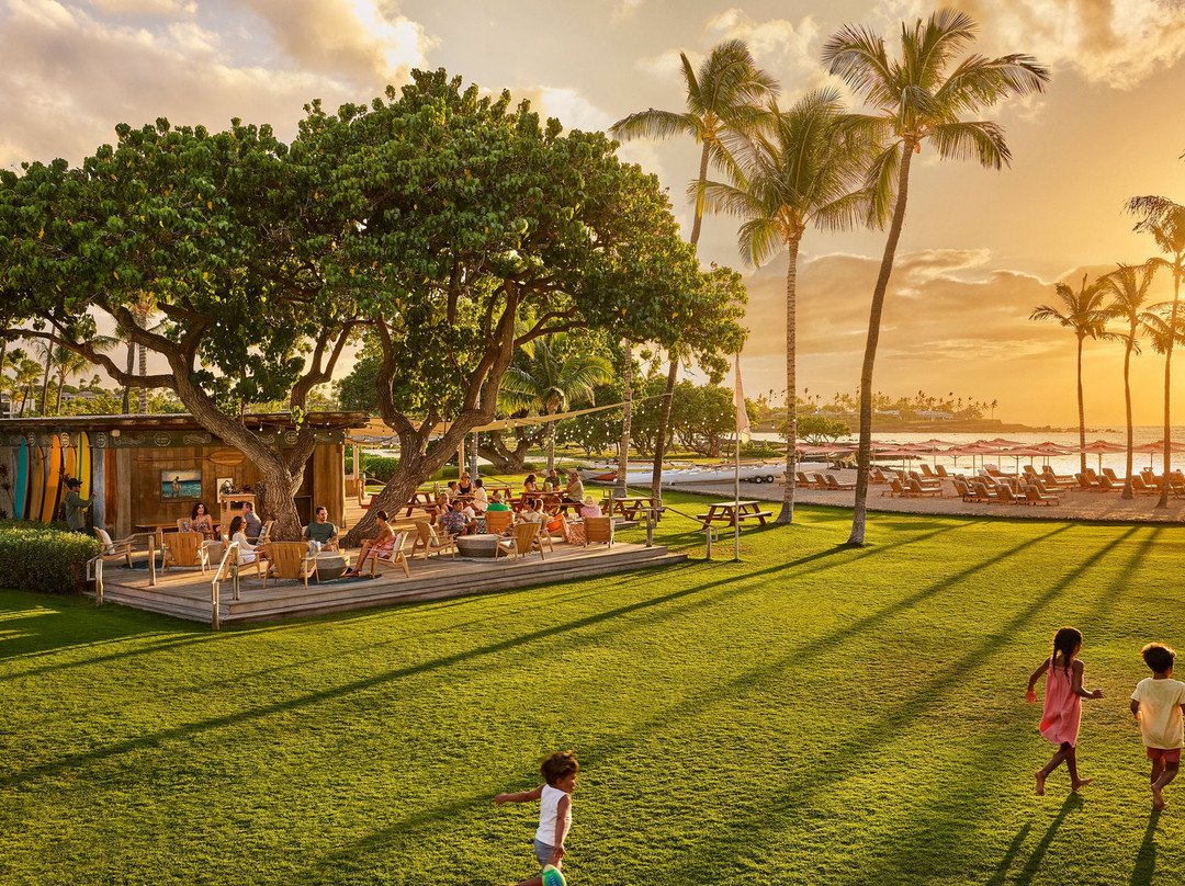 毛娜拉尼湾酒店主图