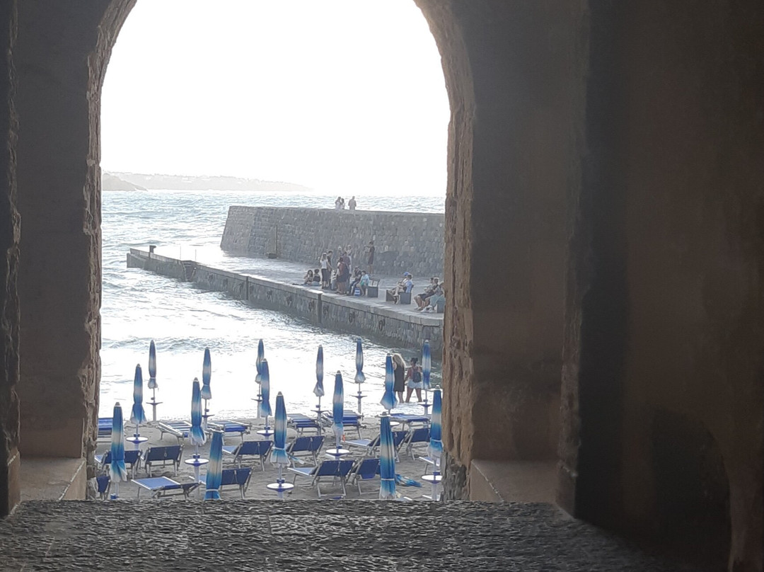Cefalù Beach景点图片