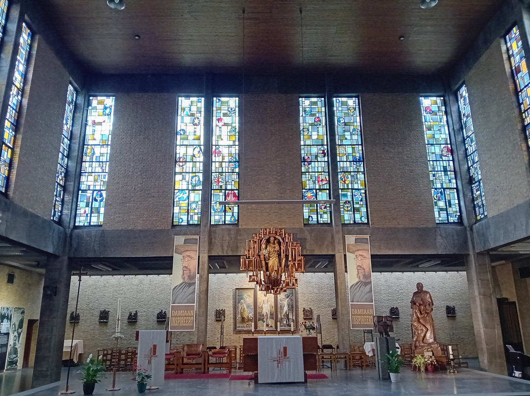 Father Damien's Crypt景点图片