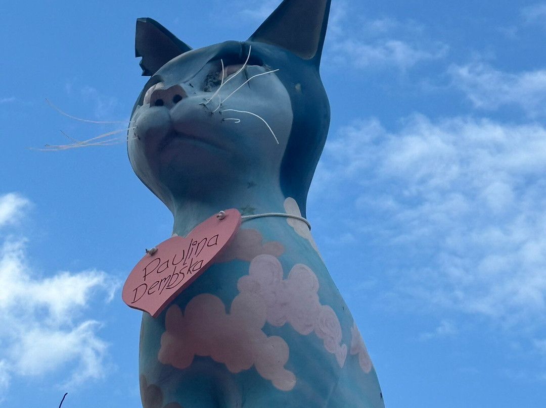 Cat Statue-斯利马必去景点