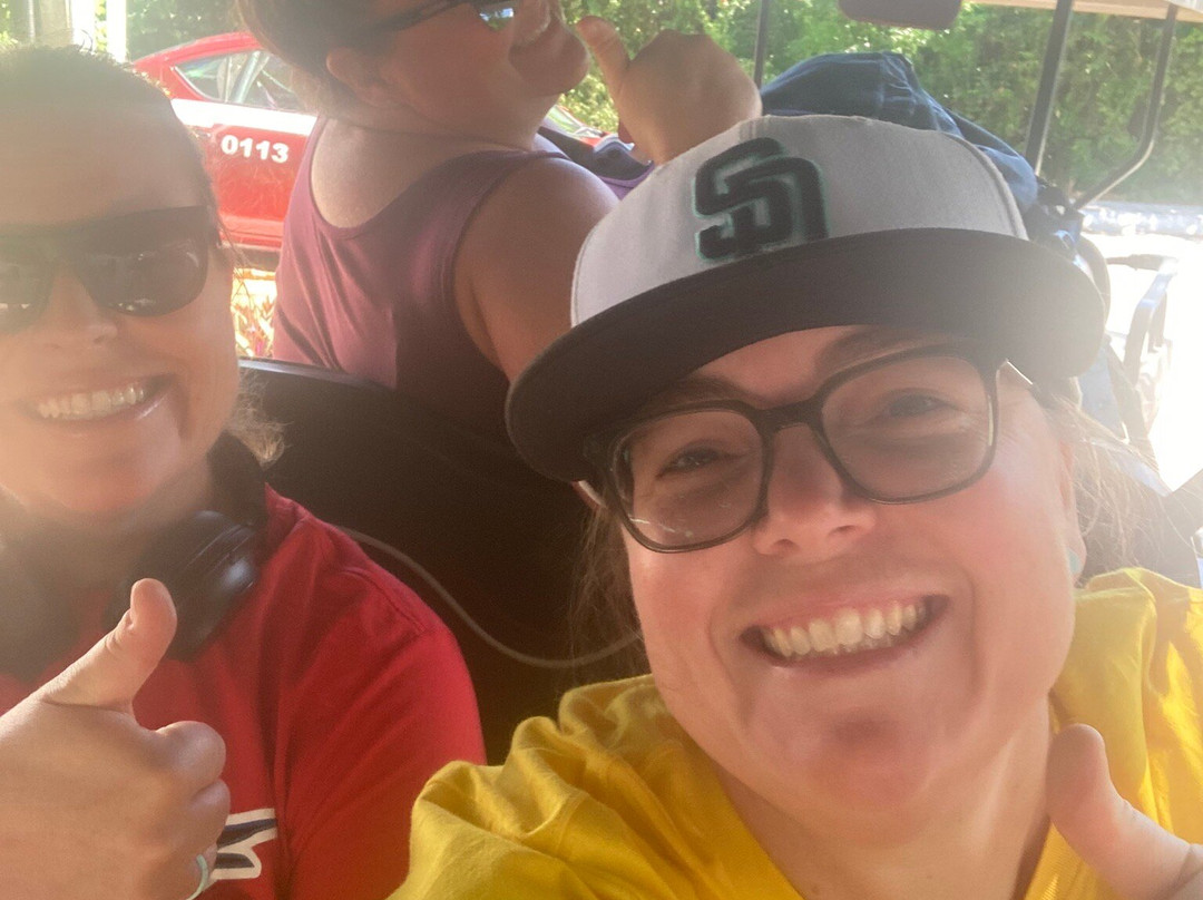 Prisma Golf Cart Rentals-女人岛必去景点