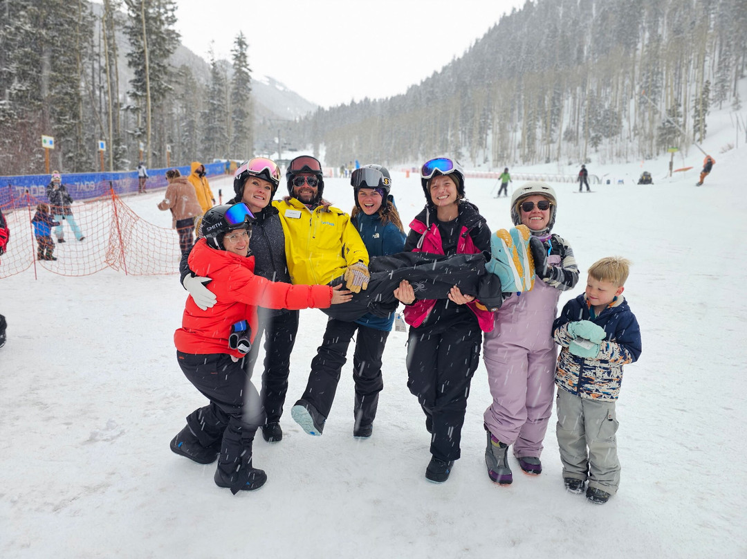 Taos Ski School景点图片