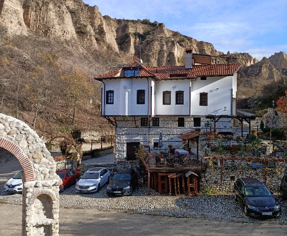 Monastery Virgin Bogoroditsa Spileotisa景点图片