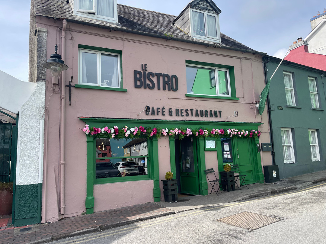 Le Bistro