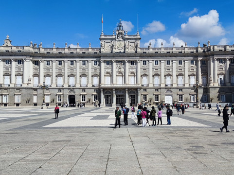 PUB CRAWL MADRID-马德里必去景点