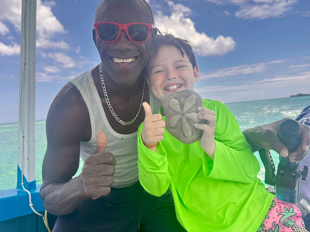 Famous Vincent Glass Bottom Boats-内格里尔必去景点