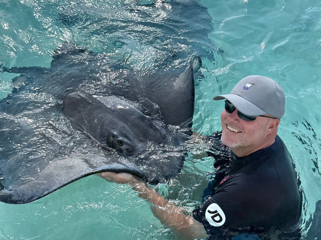 Crystal Sea Charters-East End必去景点