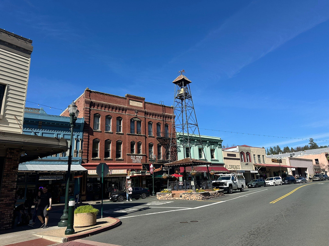 Bell Tower-普莱瑟维尔必去景点