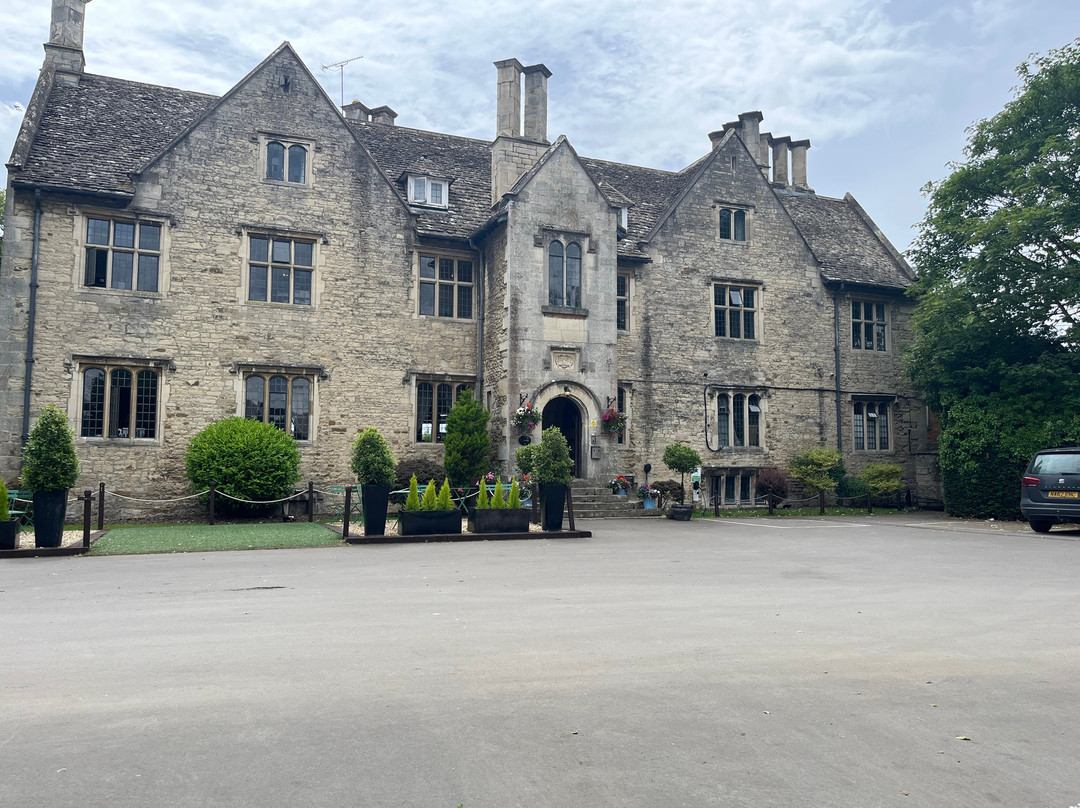 斯通豪斯苑酒店 - 定制酒店主图