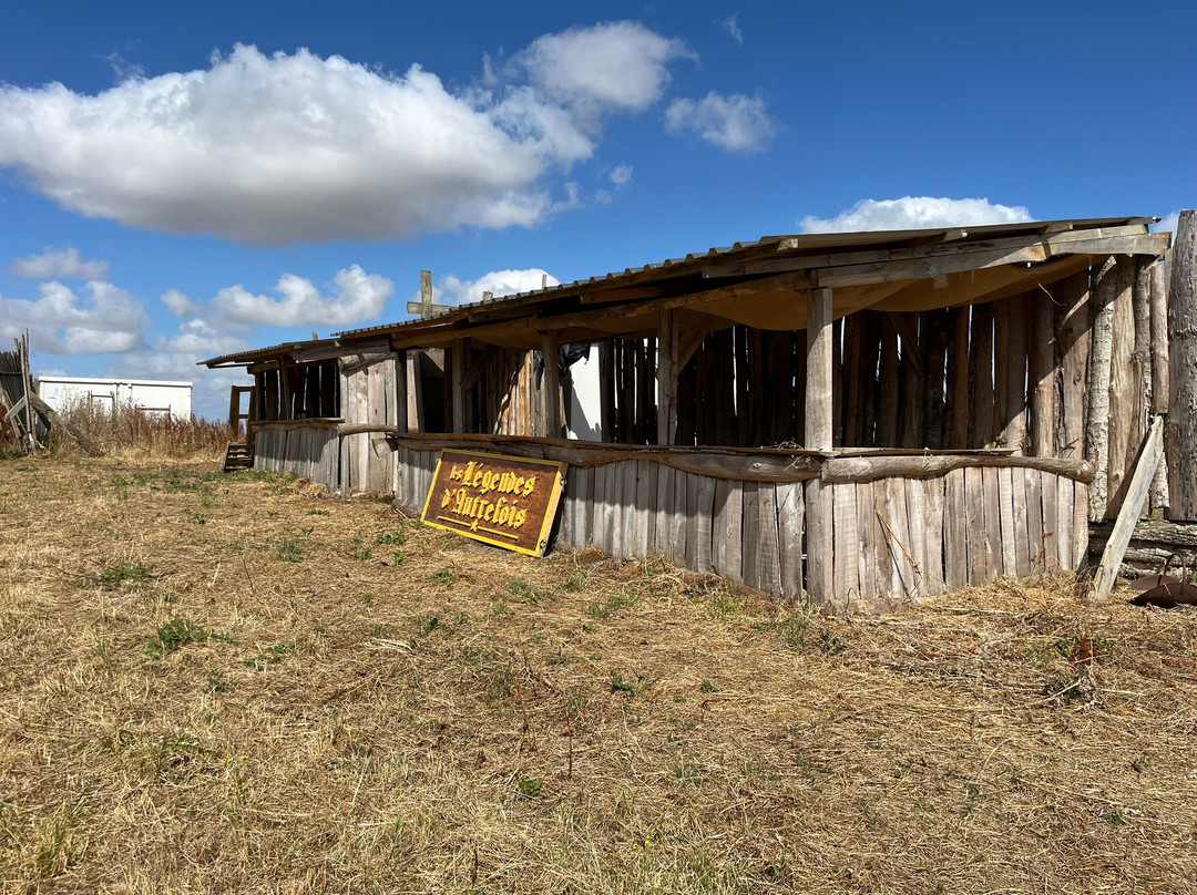 Les Légendes D'Autrefois-Saint Sauveur d'Aunis必去景点