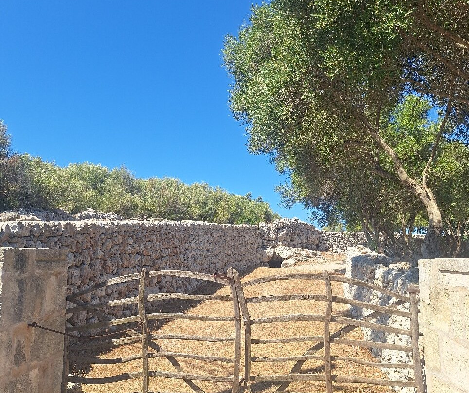 Taula de Trepuco-Sant Lluis必去景点