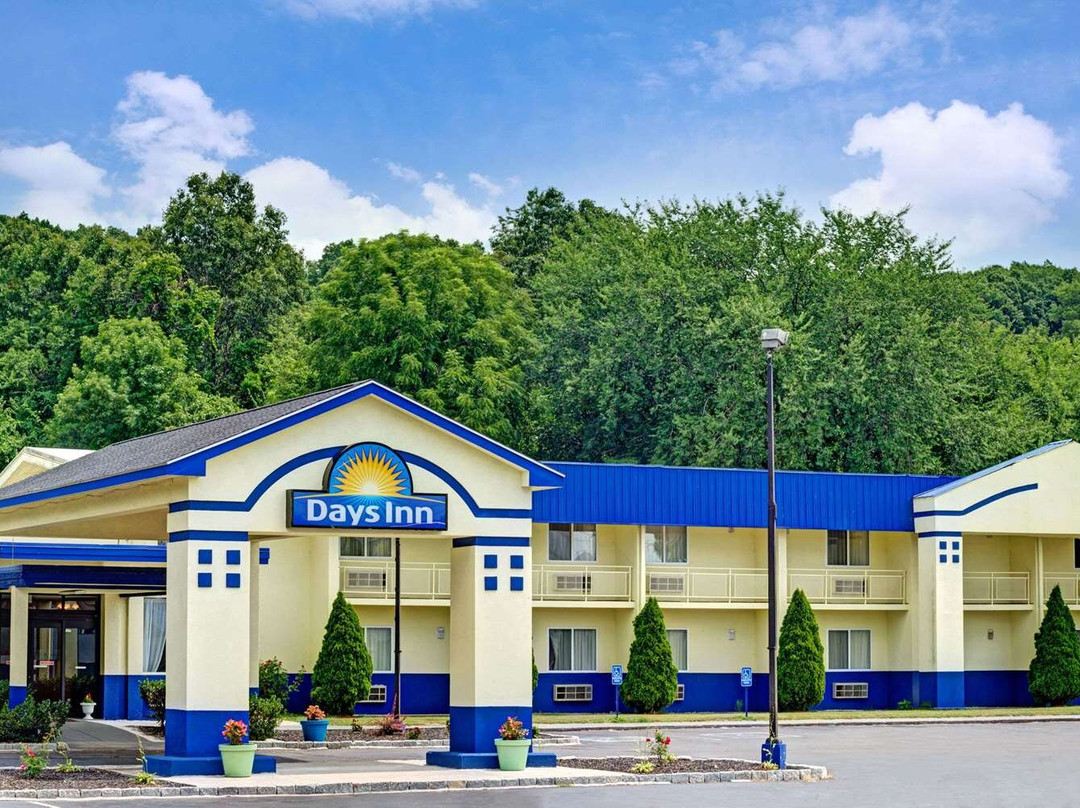 Days Inn By Wyndham Southington主图