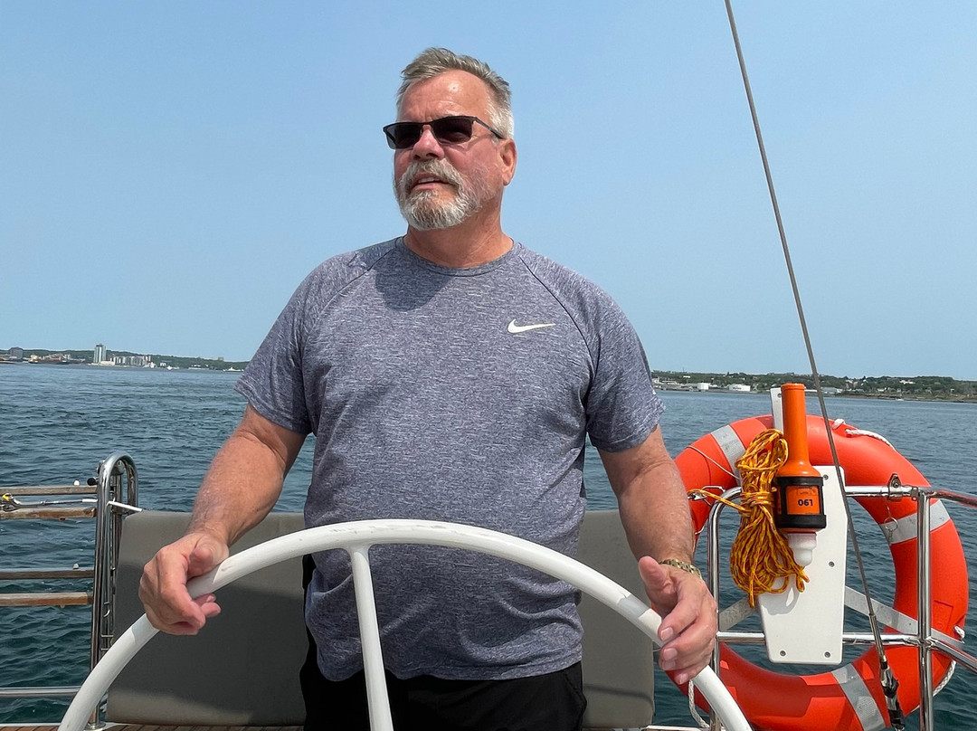 J Farwell Sailing Tours-哈利法克斯必去景点