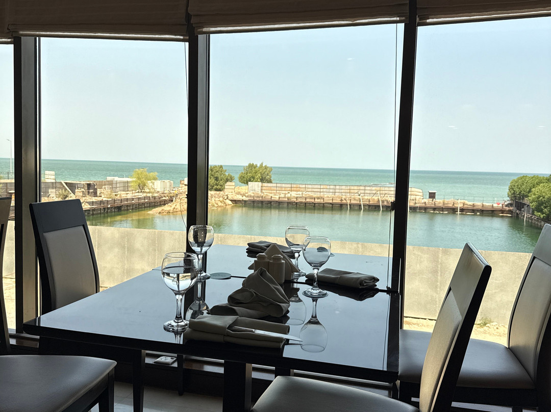 Safir Fintas Kuwait Hotel主图