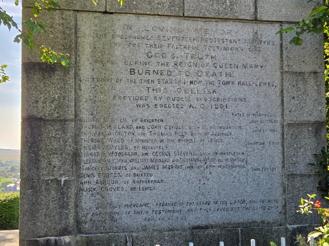 Protestant Martyrs Memorial-刘易斯必去景点