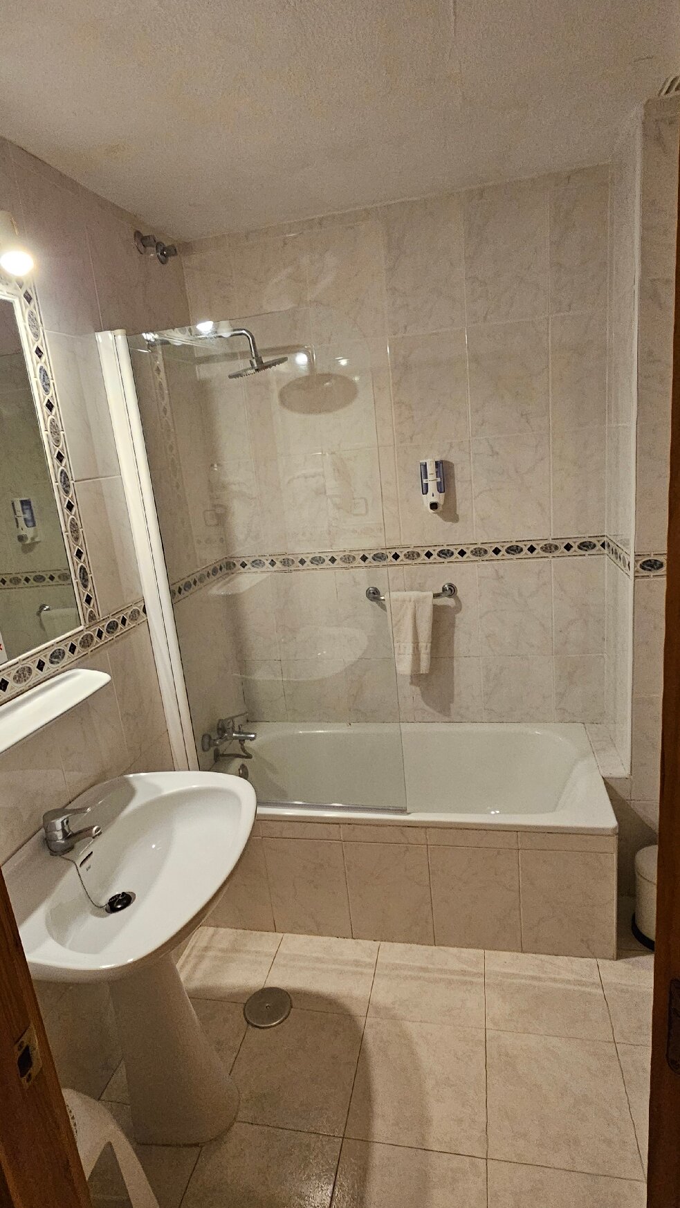 托雷德罗斯古兹玛尼斯酒店-官方