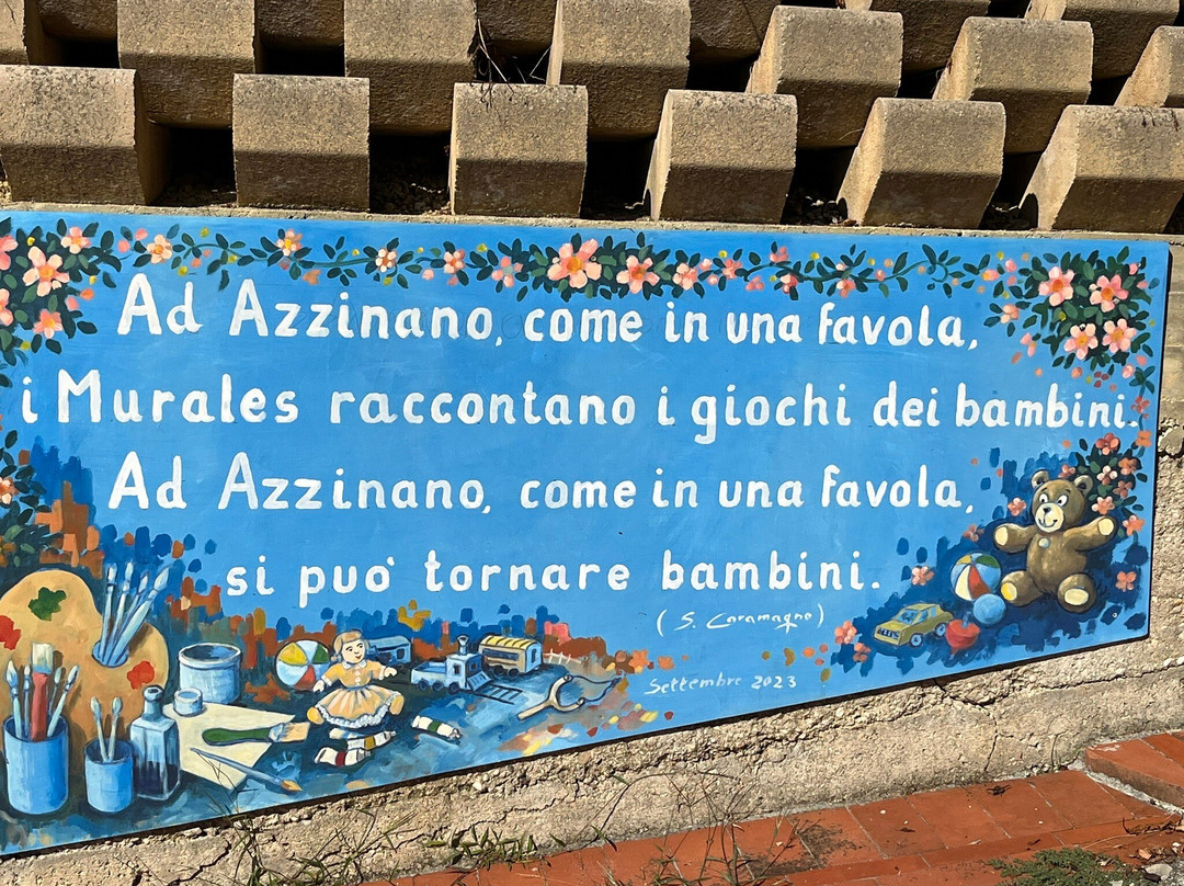 I Muri Raccontano-Azzinano必去景点