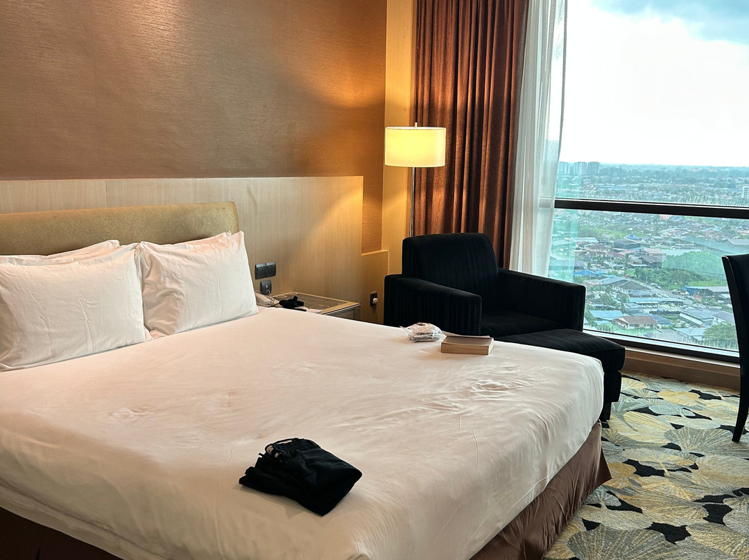 古晋帝国酒店主图