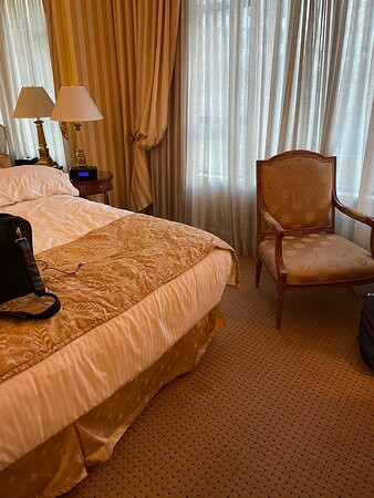 行政老式公园酒店主图