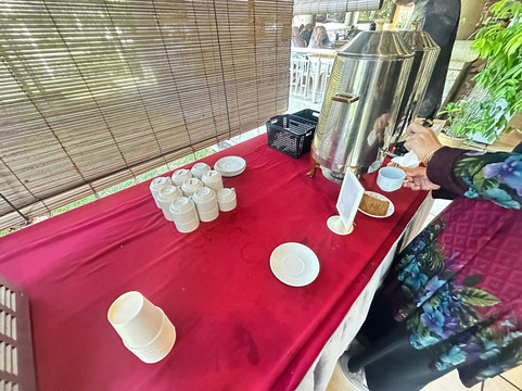 珍拉丁苏里亚厄里亚酒店主图