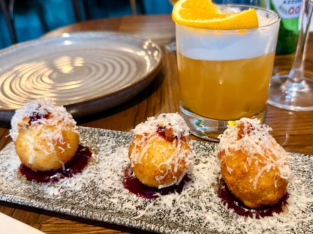 Ora Tapas & Wine Bar