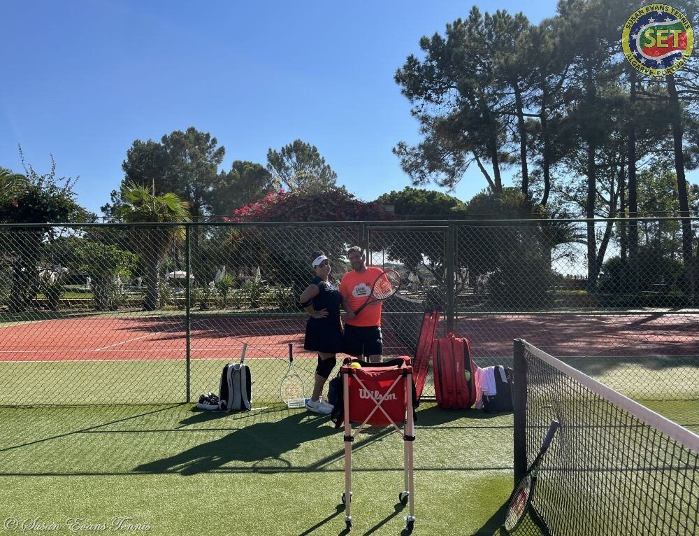 Susan Evans Tennis-Olhos de Agua必去景点
