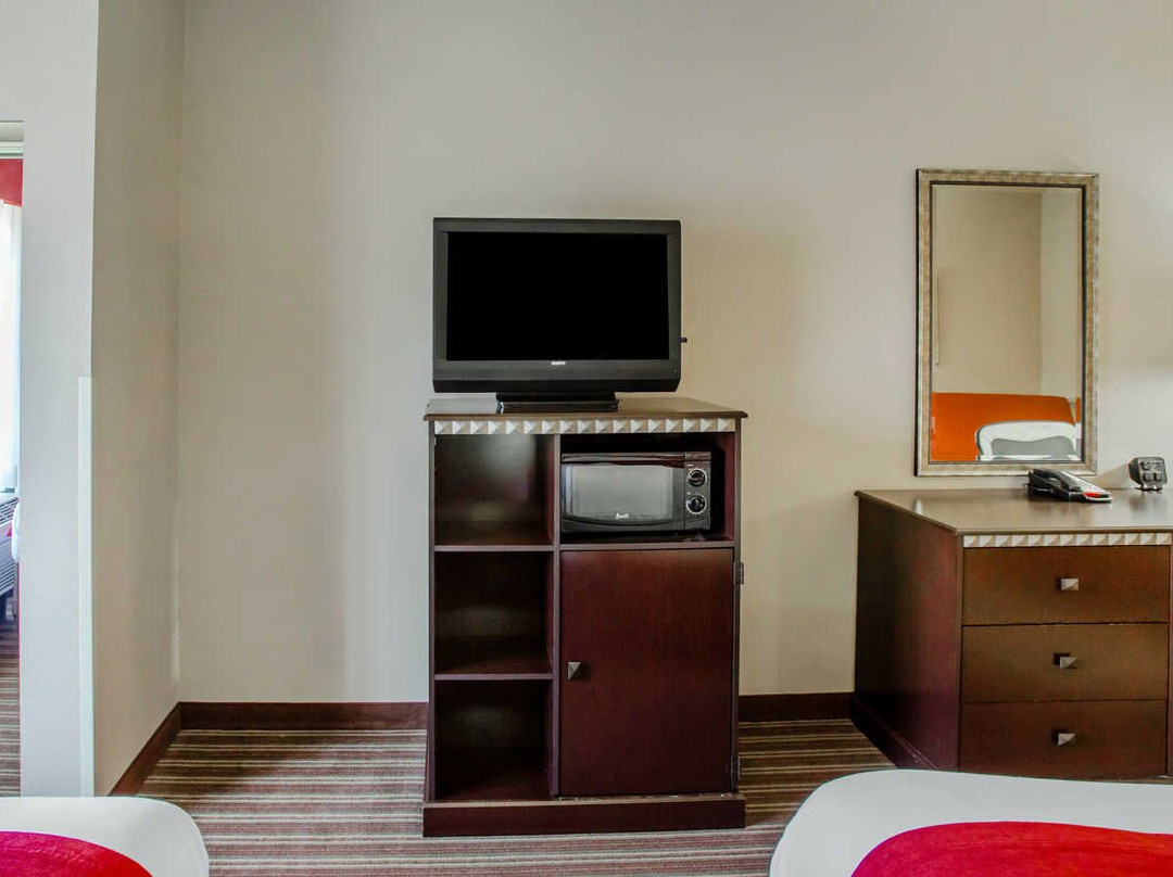 Portland Inn & Suites主图