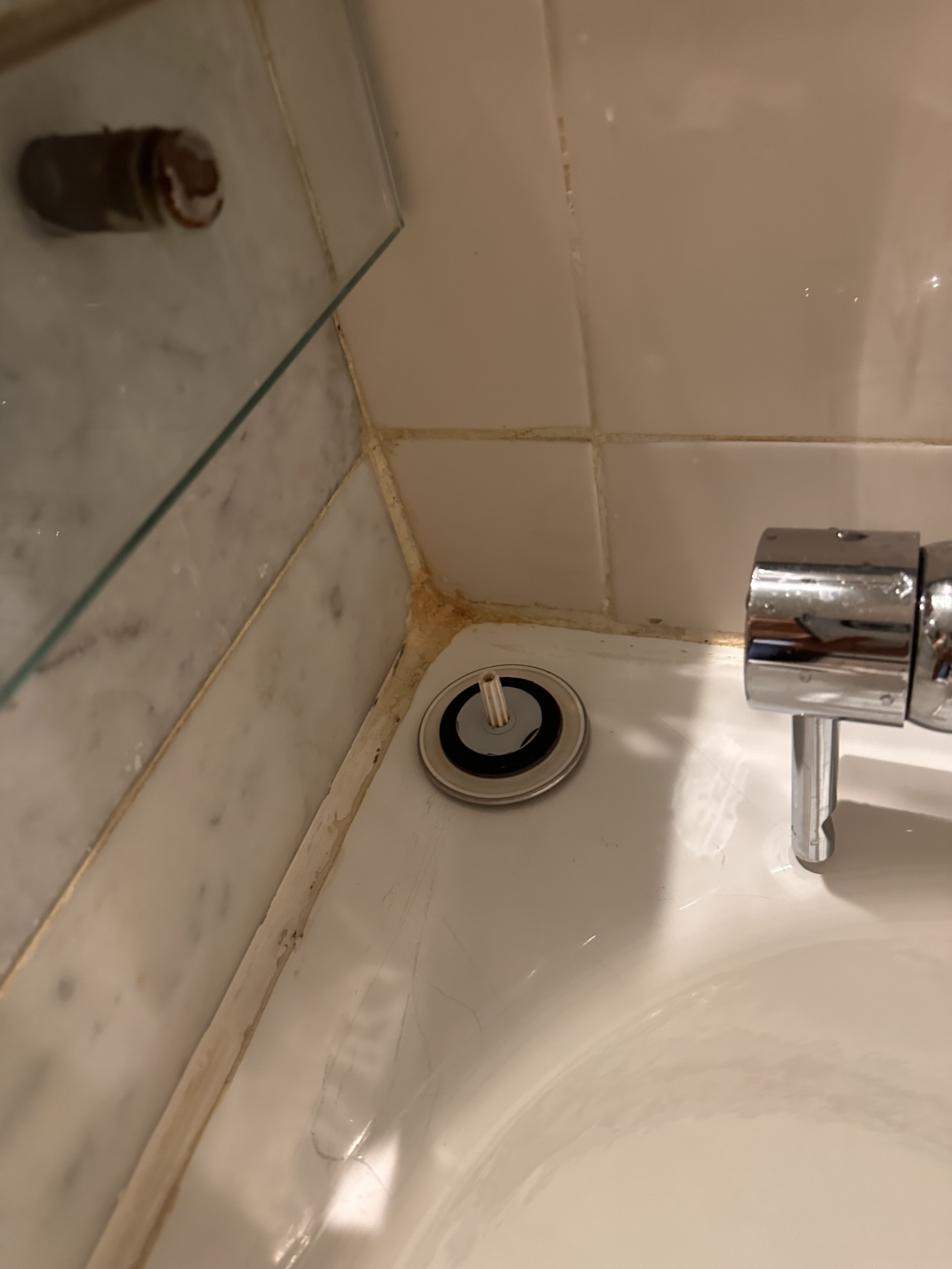 卢瑟里奥温泉酒店-浴室