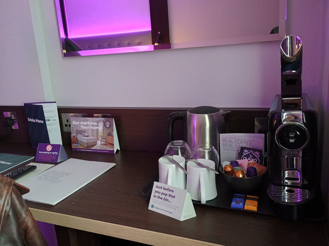 伊斯特本镇中心普瑞米尔酒店主图